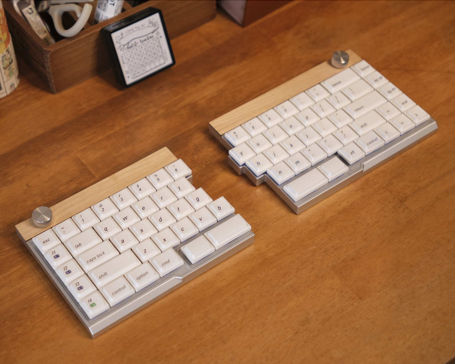 分割キーボードおすすめ10選｜主要モデルの配列・接続方式・価格を比較